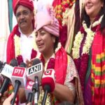 Delhi CM Rekha Gupta participates in Jagannath Rath Yatra in…