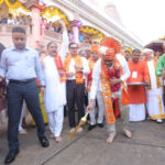 Gujarat CM flags off rath yatra, extends best wishes to…