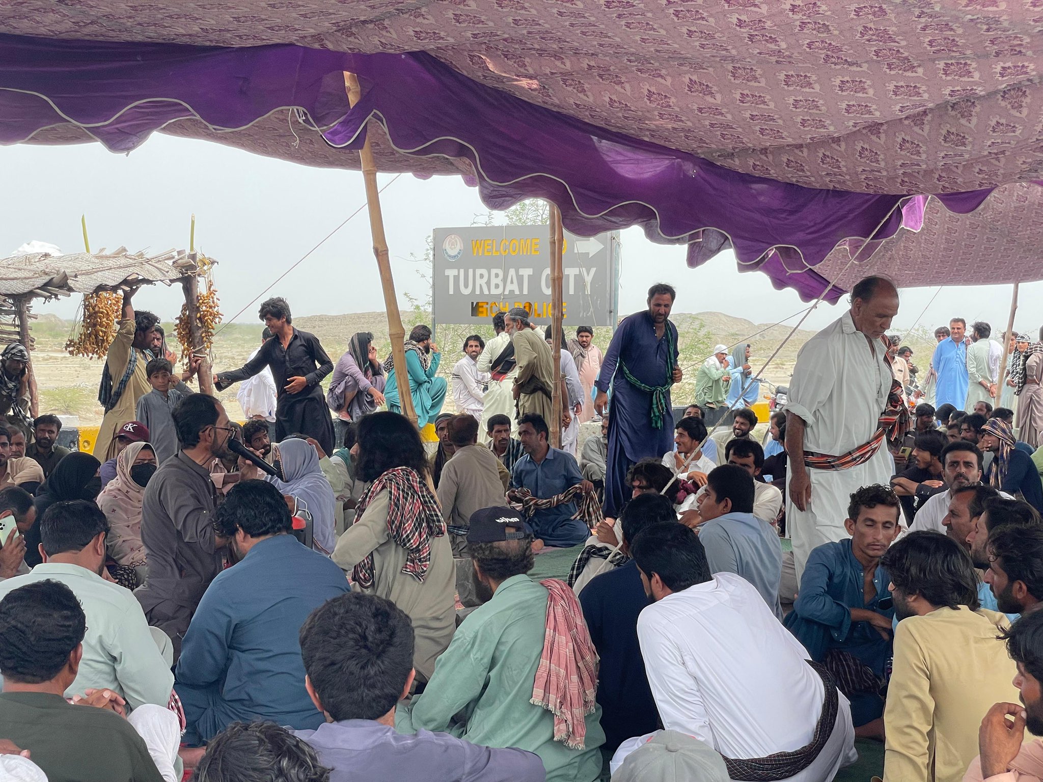 Protestors at the Abdohi Border (Photo/ X@BalochYakjehtiC)