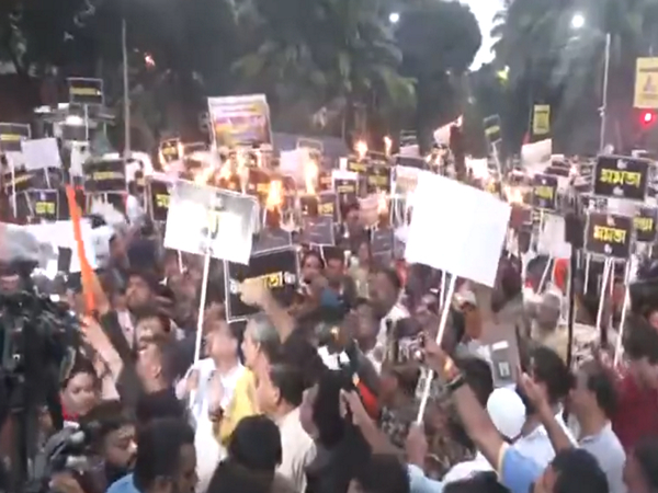 BJP demonstrated over the Kolkata gangrape (Photo/ANI) BJP demonstrated over the Kolkata gangrape (Photo/ANI)