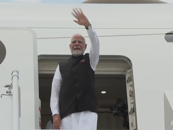 PM Modi concludes visit to Ghana. (Photo/ANI,DD) PM Modi concludes visit to Ghana. (Photo/ANI,DD)