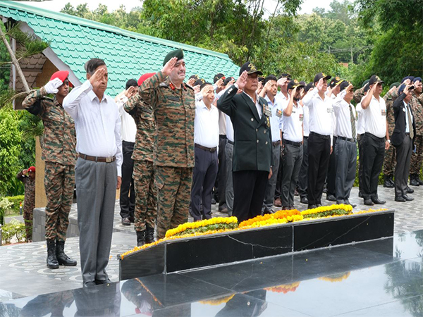 Indian Army commemorate Kargil Vijay Diwas (Photo/X: @Spearcorps) Indian Army commemorate Kargil Vijay Diwas (Photo/X: @Spearcorps)