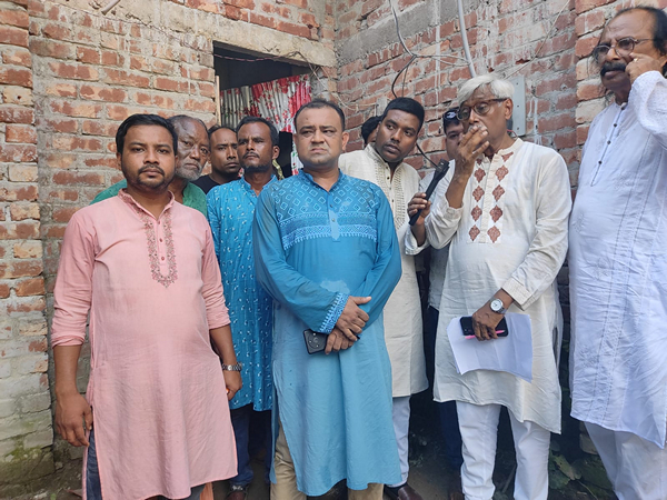 Minority leaders visited Gangacora communal violence spot (Photo/Bangladesh Hindu Buddhist Chistian Unity Council) Minority leaders visited Gangacora communal violence spot (Photo/Bangladesh Hindu Buddhist Chistian Unity Council)