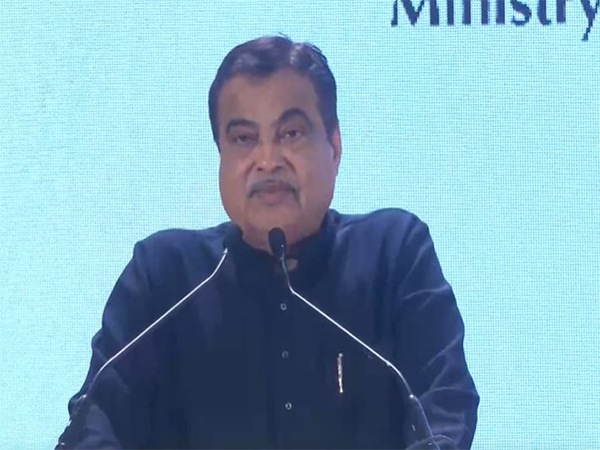 Nitin Gadkari unveils 'Threaded Tales Of Vidarbha' (Photo/ANI) Nitin Gadkari unveils 'Threaded Tales Of Vidarbha' (Photo/ANI)