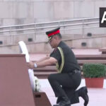 Lt Gen Pushpendra Singh lays wreath at National War Memorial…