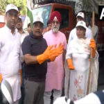Delhi Mayor Raja Iqbal Singh, BJP MLA Satish Upadhyay participate…