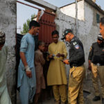 Pakistan to deport Afghan nationals after residency cards expire