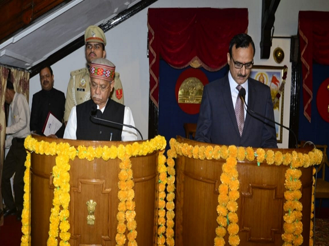 Governor Shiv Pratap Shukla administered the oath of office to Dr Kumar (Photo/ANI) Governor Shiv Pratap Shukla administered the oath of office to Dr Kumar (Photo/ANI)