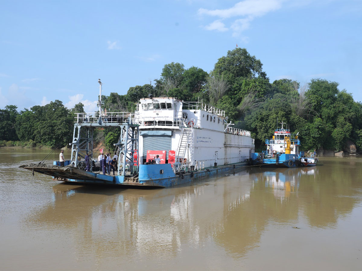 Kopili river (National Waterway 57) operationalised, cargo flagged off (Photo/ANI) Kopili river (National Waterway 57) operationalised, cargo flagged off (Photo/ANI)