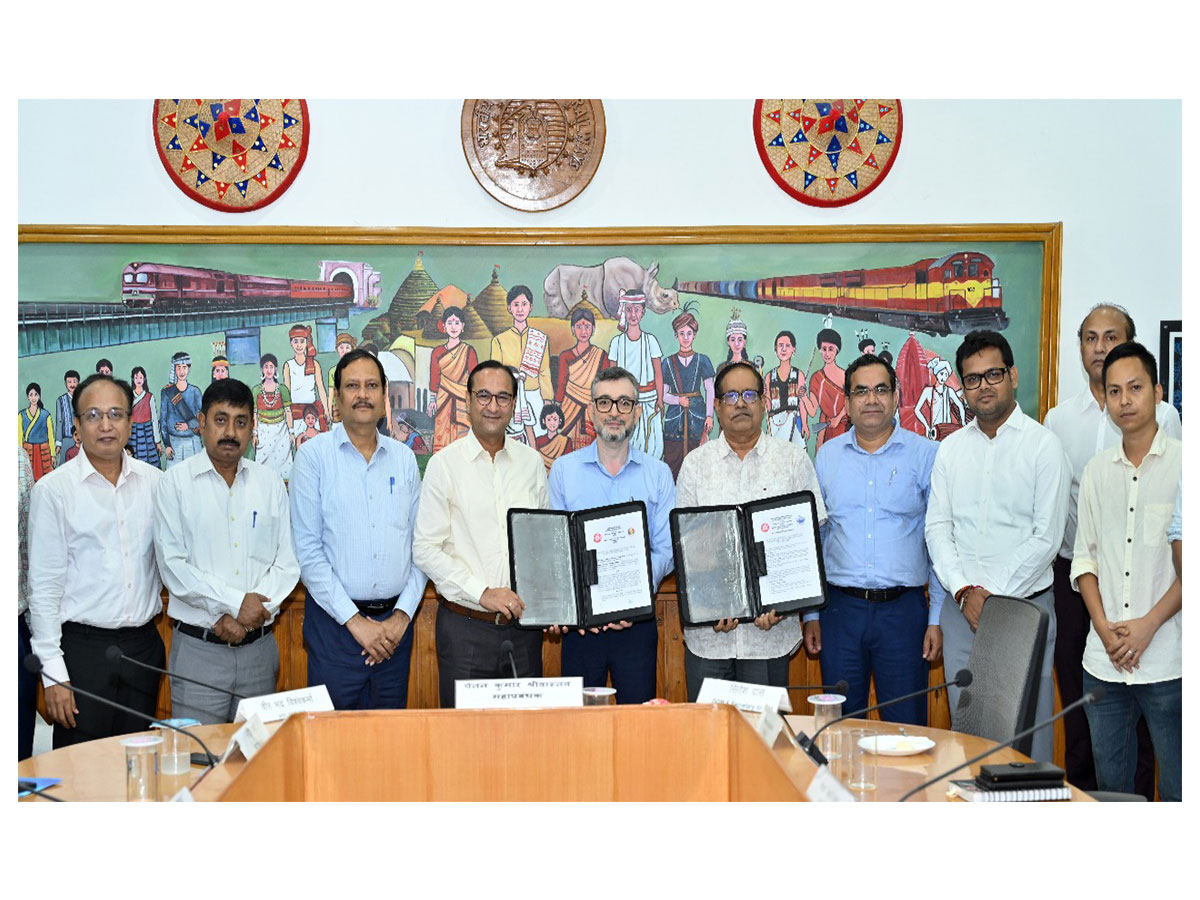 Northeast Frontier Railway (NFR) signs MoUs with Pollution Control Board of Assam, IIT Guwahati (Photo/ANI) Northeast Frontier Railway (NFR) signs MoUs with Pollution Control Board of Assam, IIT Guwahati (Photo/ANI)