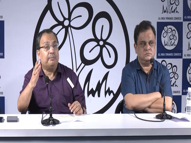 TMC leader Kunal Ghosh and West Bengal Minister Bratya Basu (Photo/ANI) TMC leader Kunal Ghosh and West Bengal Minister Bratya Basu (Photo/ANI)
