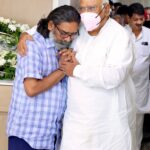 Mallikarjun Kharge, Rahul Gandhi pay tributes to Shibu Soren