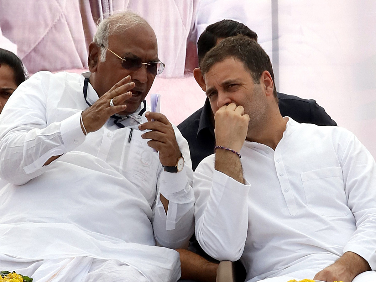 Congress leaders Mallikarjun Kharge and Rahul Gandhi (File photo: ANI) Congress leaders Mallikarjun Kharge and Rahul Gandhi (File photo: ANI)