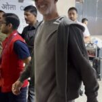 Airport Diaries: Akshay Kumar rocks salt and pepper look, greets…