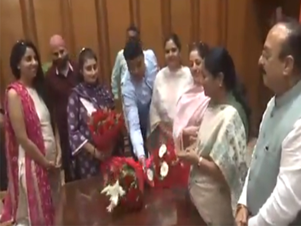 Parents meet Delhi CM Rekha Gupta (Photo/ANI) Parents meet Delhi CM Rekha Gupta (Photo/ANI)