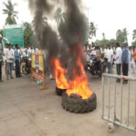 BJD blocks the Bhubaneswar-Puri road at Pipili toll gate, demanding…