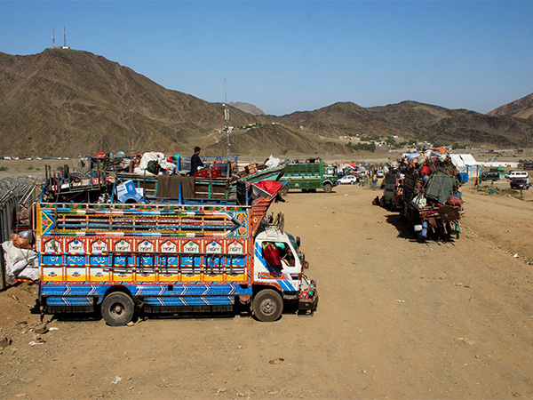 Trucks carrying Afghan nationals expelled from Pakistan are seen parked as refugees wait for registration at the Omari refugee camp near the Torkham border in Mohmand Dara, Nangarhar province, Afghanistan (File Photo/Reuters) Trucks carrying Afghan nationals expelled from Pakistan are seen parked as refugees wait for registration at the Omari refugee camp near the Torkham border in Mohmand Dara, Nangarhar province, Afghanistan (File Photo/Reuters)