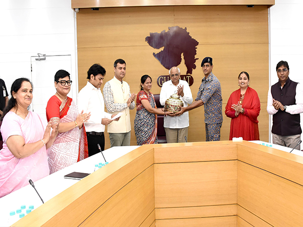 Gujarat CM Bhupendra Patel along with Aanganwadi workers (Photo: Gujarat CMO) Gujarat CM Bhupendra Patel along with Aanganwadi workers (Photo: Gujarat CMO)