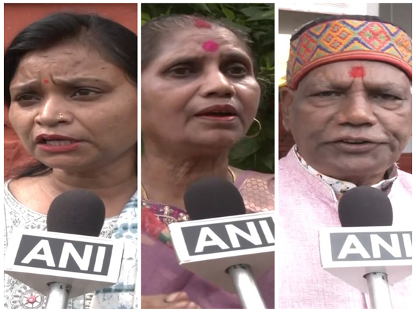 Gyanvapi petitioner, Sita Sahu and Laxmi Devi and Gyanvapi advocate Sohan Lal Arya (Photo/ANI) Gyanvapi petitioner, Sita Sahu and Laxmi Devi and Gyanvapi advocate Sohan Lal Arya (Photo/ANI)