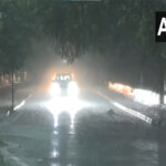 Delhi experiences heavy rainfall, waterlogging at several places