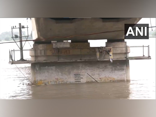 Saryu river water is reaching closer to danger level (Photo/ANI) Saryu river water is reaching closer to danger level (Photo/ANI)