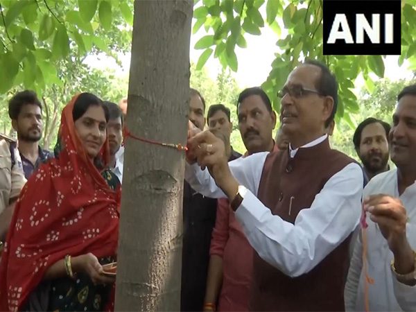 Union Minister Shivraj Singh Chouhan celebrates Raksha Bandhan (Photo/ANI) Union Minister Shivraj Singh Chouhan celebrates Raksha Bandhan (Photo/ANI)
