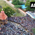 Tamil Nadu: Thousands of devotees throng Kallalagar Temple in Madurai…