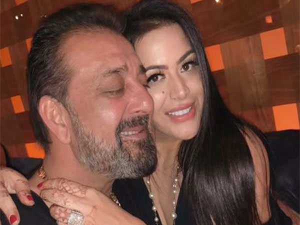 Sanjay Dutt and his daughter (Image source: Instagram) Sanjay Dutt and his daughter (Image source: Instagram)