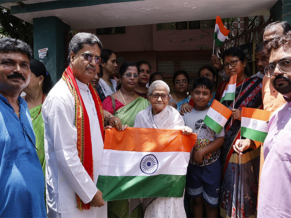 Tripura CM Manik Saha during door-to-door campaign for the Har Ghar Tiranga program. (Photo/ANI) Tripura CM Manik Saha during door-to-door campaign for the Har Ghar Tiranga program. (Photo/ANI)