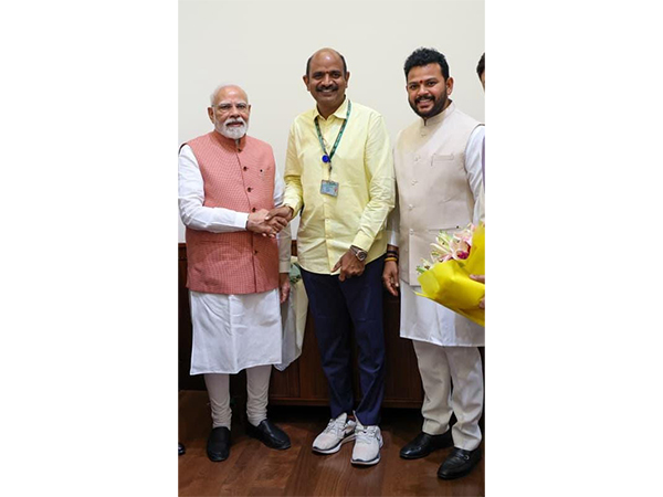 Vizianagaram MP Appalanaidu Kalisetti and PM Narendra Modi. (PhotoANI) Vizianagaram MP Appalanaidu Kalisetti and PM Narendra Modi. (PhotoANI)