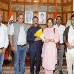 Himachal CM meets representatives of State Computer Teachers Association