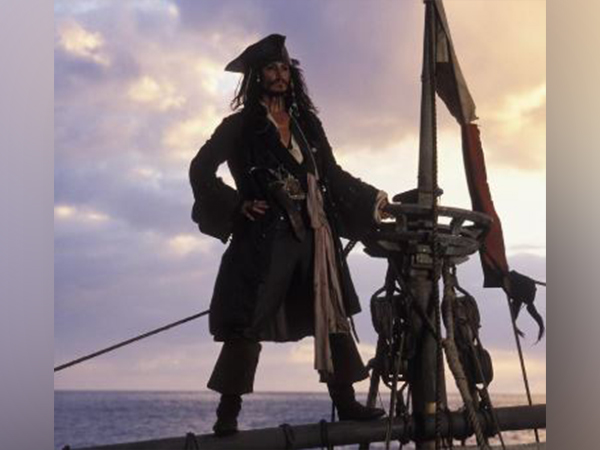 Johnny Depp as Captain Jack Sparrow (Photo/Instagram@disneypirates) Johnny Depp as Captain Jack Sparrow (Photo/Instagram@disneypirates)