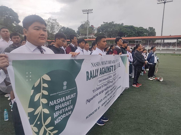 Nasha Mukht Bharat Abhiyan walk organised in Aizawl (Photo/ANI) Nasha Mukht Bharat Abhiyan walk organised in Aizawl (Photo/ANI)
