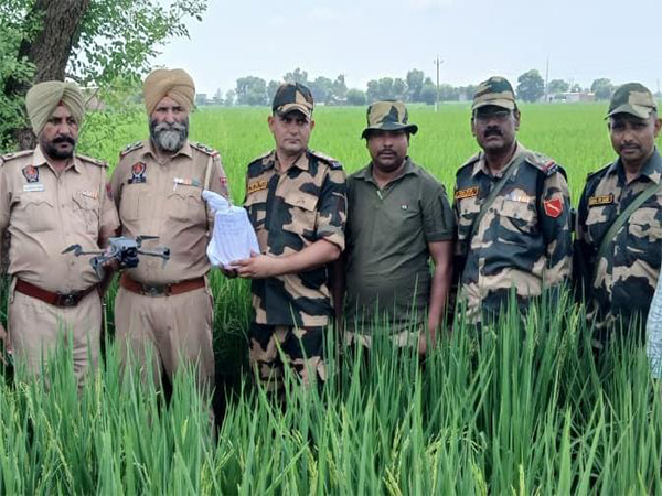 BSF, Punjab Police recover drone with heroin in Tarn Taran. (Photo/ANI) BSF, Punjab Police recover drone with heroin in Tarn Taran. (Photo/ANI)