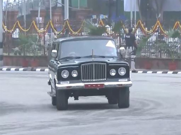 Jeep Wagoneer leading the General Officer Commanding (GOC) of the Delhi Area to the Red Fort (Photo/ANI) Jeep Wagoneer leading the General Officer Commanding (GOC) of the Delhi Area to the Red Fort (Photo/ANI)
