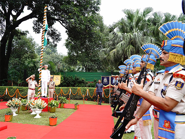 Jaishankar hoists national flag on 79th Independence Day (Photo/X@DrSJaishankar) Jaishankar hoists national flag on 79th Independence Day (Photo/X@DrSJaishankar)