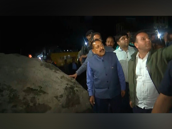 Union Minister Jitendra Singh visits cloudburst-affected areas of Kishtwar. (Photo/ANI) Union Minister Jitendra Singh visits cloudburst-affected areas of Kishtwar. (Photo/ANI)