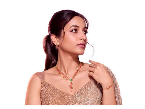 Srinidhi Shetty, Brand Ambassador for Malabar Gold & Diamonds, embodies the spirit of Vyana in the ‘Just Like Me’ campaign Srinidhi Shetty, Brand Ambassador for Malabar Gold & Diamonds, embodies the spirit of Vyana in the ‘Just Like Me’ campaign