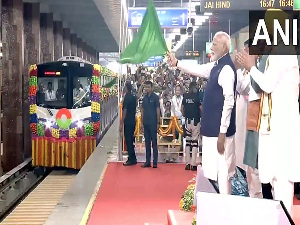 PM Narendra Modi inaugurates various metro railway projects in Kolkata. (Photo/ANI) PM Narendra Modi inaugurates various metro railway projects in Kolkata. (Photo/ANI)