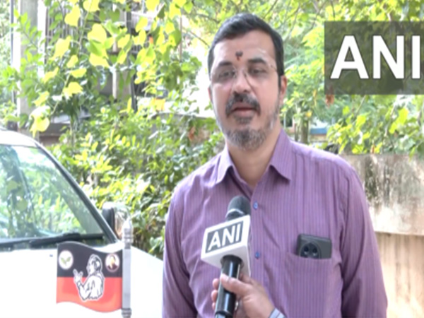 AIADMK Leader Kovai Sathyan (Photo/ANI) AIADMK Leader Kovai Sathyan (Photo/ANI)