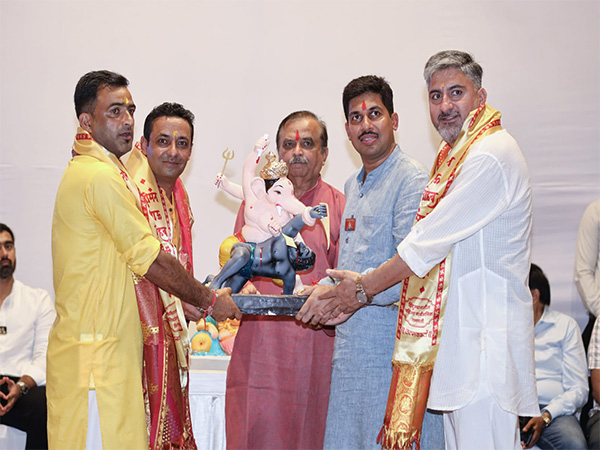 Pune Ganesh mandals to host Sarvajanik Ganeshotsav in Kashmir (Photo/ Bhausaheb Rangari Ganpati Mandal) Pune Ganesh mandals to host Sarvajanik Ganeshotsav in Kashmir (Photo/ Bhausaheb Rangari Ganpati Mandal)