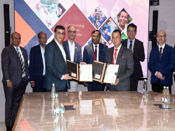 Officials of OIL and BPCL (Photo/OIL) Officials of OIL and BPCL (Photo/OIL)