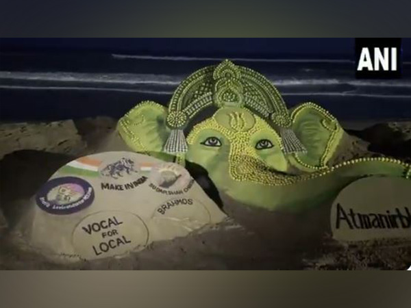 Sudarsan Pattnaik creates a lemon sand sculpture at Puri beach celebrating Ganesh Chaturthi (Photo/ANI) Sudarsan Pattnaik creates a lemon sand sculpture at Puri beach celebrating Ganesh Chaturthi (Photo/ANI)