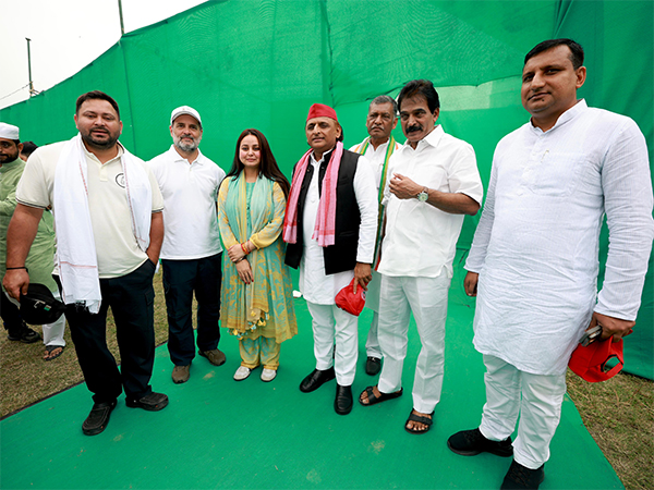 Akhilesh Yadav joins Rahul Gandhi, Tejashwi Yadav and others in last leg of ‘Voter Adhikar Yatra’ (Photo/AICC) Akhilesh Yadav joins Rahul Gandhi, Tejashwi Yadav and others in last leg of ‘Voter Adhikar Yatra’ (Photo/AICC)