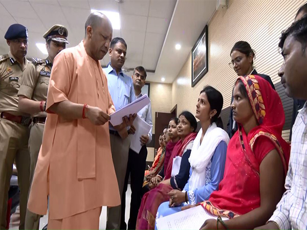 CM Yogi holds 'Janata Darshan' in Varanasi (Photo/ANI) CM Yogi holds 'Janata Darshan' in Varanasi (Photo/ANI)