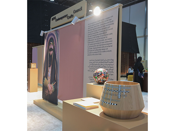 'Irthi' showcases handicrafts with contemporary spirit at ADIHEX (Photo/WAM) 'Irthi' showcases handicrafts with contemporary spirit at ADIHEX (Photo/WAM)