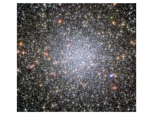 Miras in NGS 104 Clusters (Photo/NASA) Miras in NGS 104 Clusters (Photo/NASA)