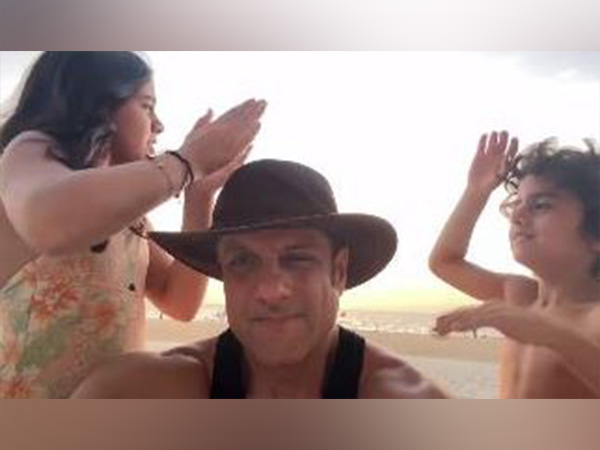 Actor Fardeen Khan with his children (Image source: Fardeen's instagram) Actor Fardeen Khan with his children (Image source: Fardeen's instagram)