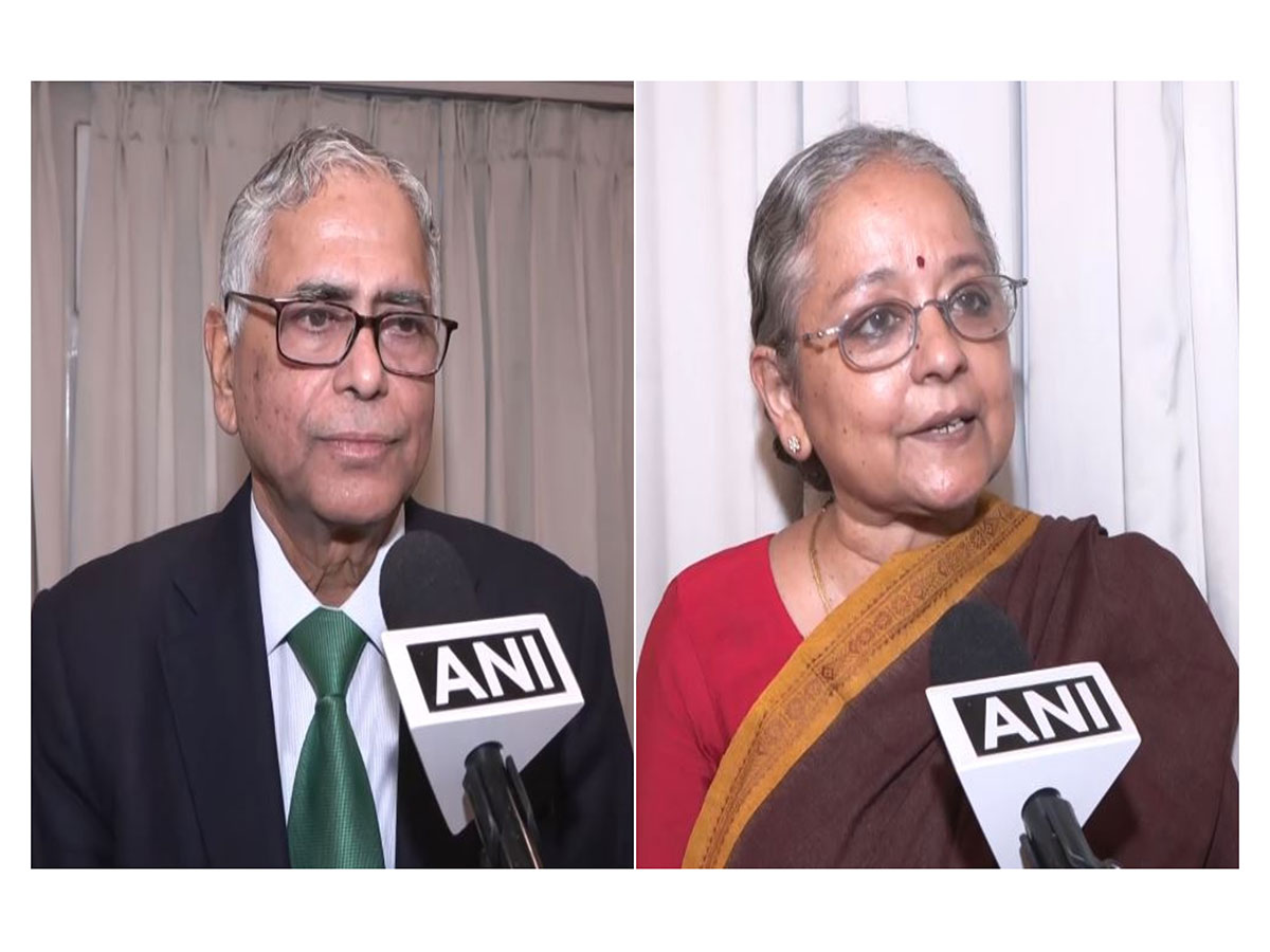 KN Srivastava, Director of India International Centre (left) and Dr Sudha Gopalakrishnan (right) (Photo/ANI) KN Srivastava, Director of India International Centre (left) and Dr Sudha Gopalakrishnan (right) (Photo/ANI)