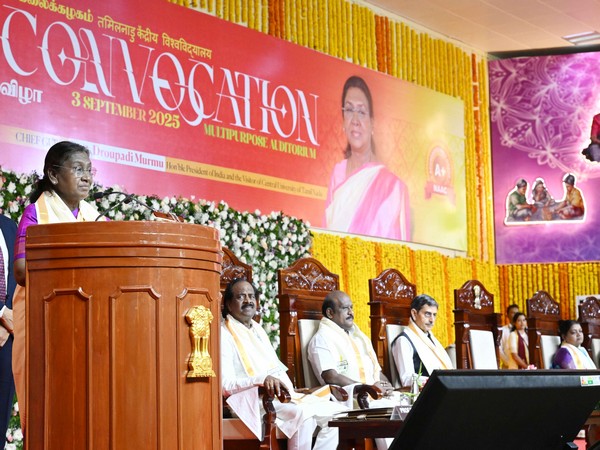 President Murmu graces convocation ceremony of Tamil Nadu Central University . (Photo/APIB) President Murmu graces convocation ceremony of Tamil Nadu Central University . (Photo/APIB)